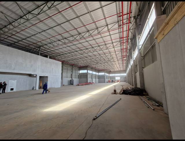 1,984M² WAREHOUSE TO LET IN JET PARK